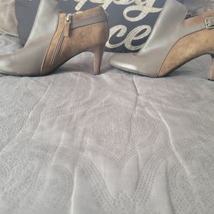 Size 11 brand new never worn easy spirit booties